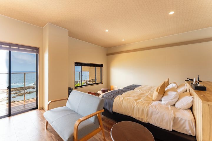 Room 18 of 60