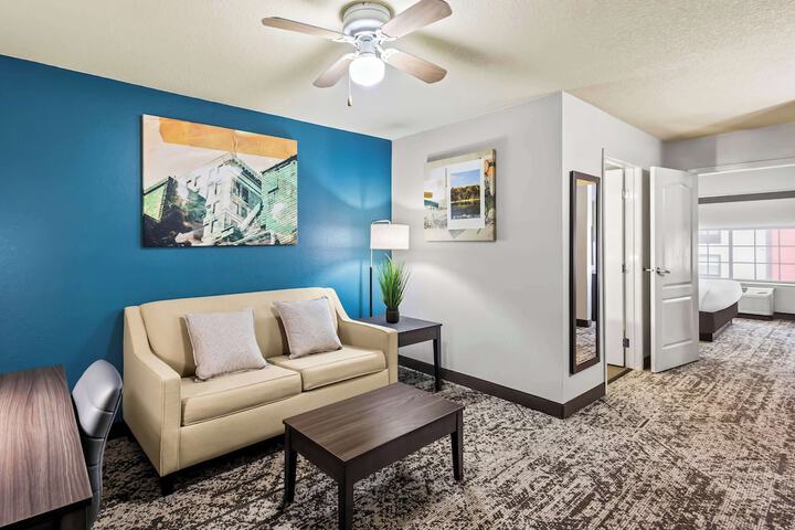 Suite 1 King Bed Sofa Bed Living Area Work Desk Microwave and Refrigerator WiFi Full Bre (16 of 31)