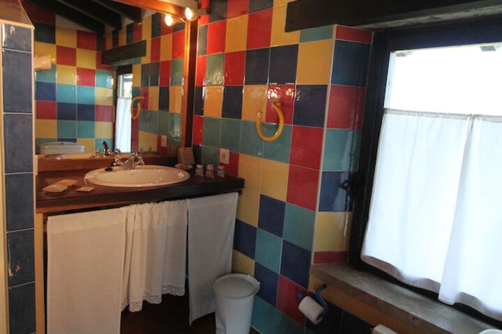 Room 17 of 80