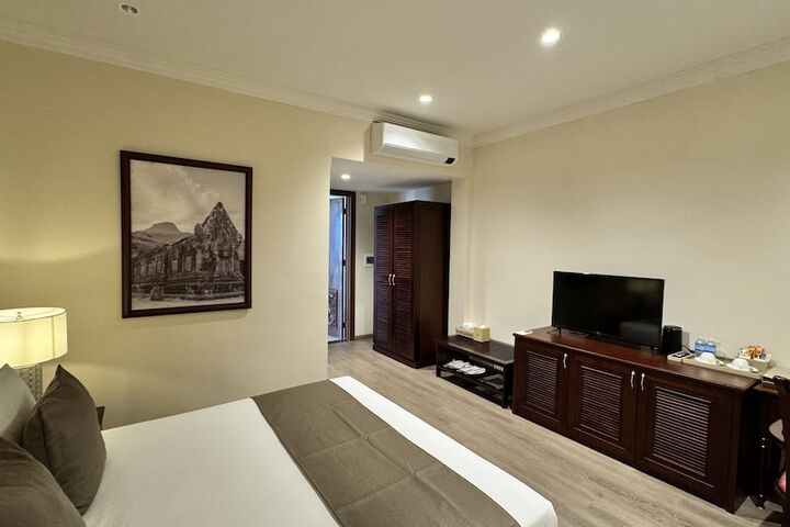 Room 15 of 99