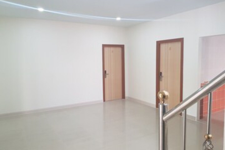 Room 21 of 27