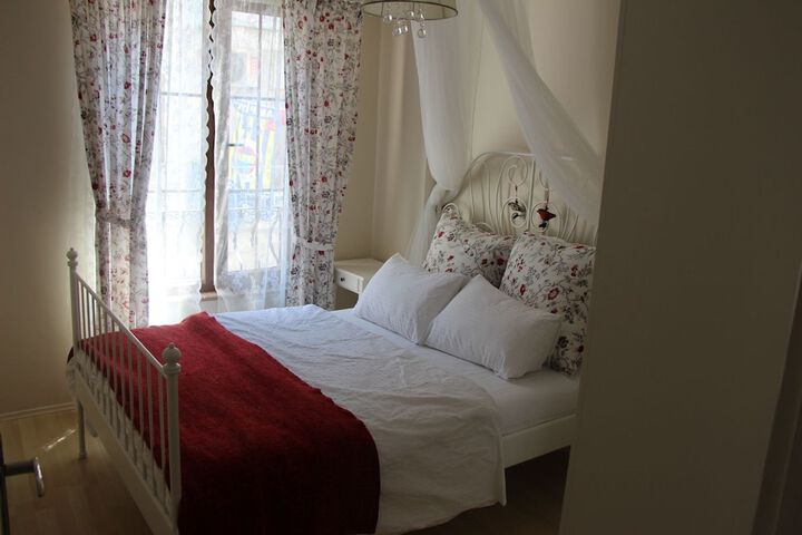Room 14 of 37