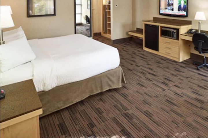 Standard | King Bed (12 of 12)