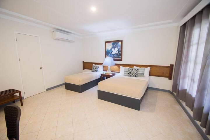 Room 7 of 49