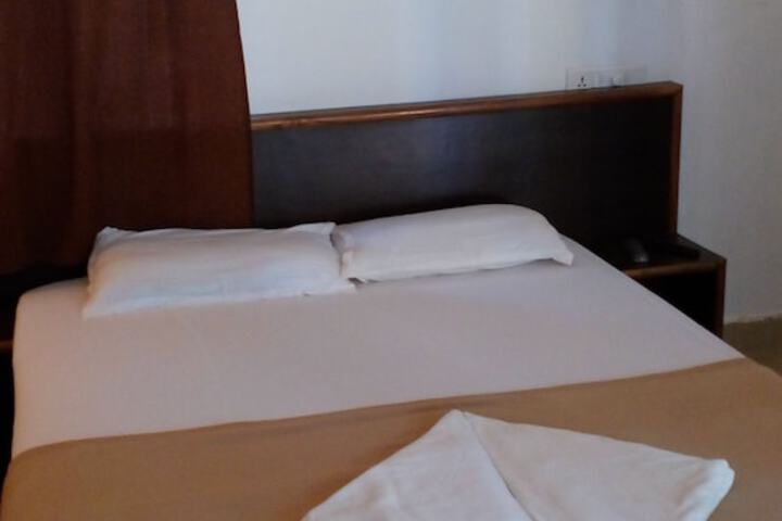 Room 7 of 35
