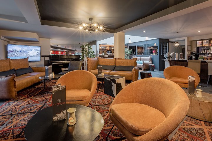 Lounge 89 of 120