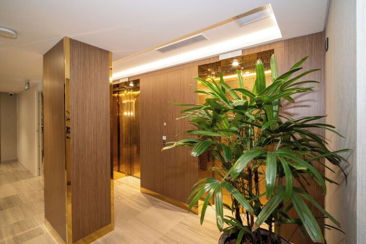 Ballroom/Hall 157 of 170