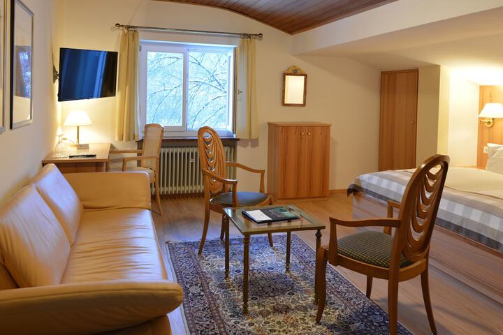 Room 7 of 48