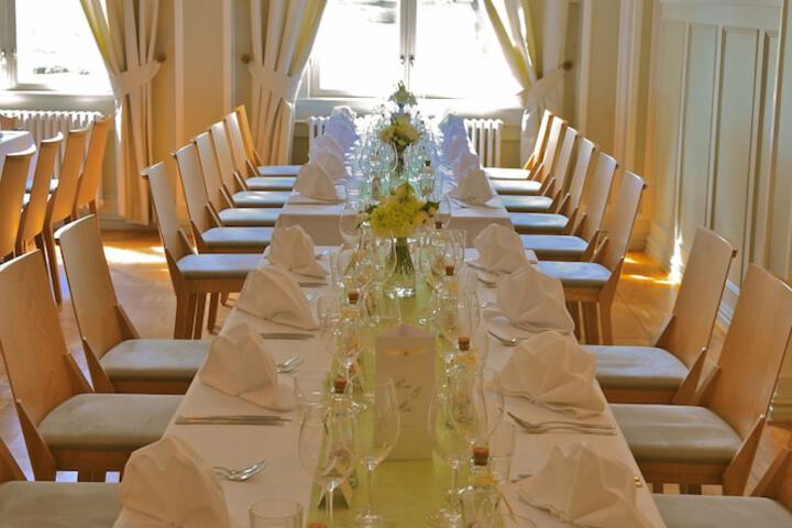 Dining 42 of 66