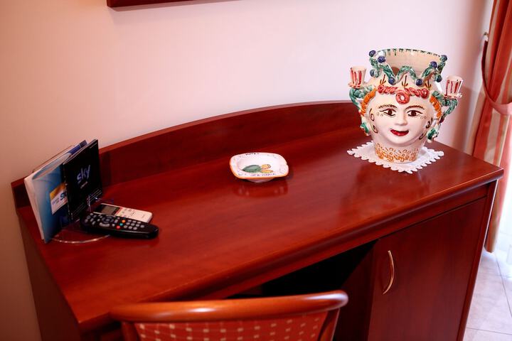 Room amenity