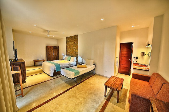 Room 18 of 100