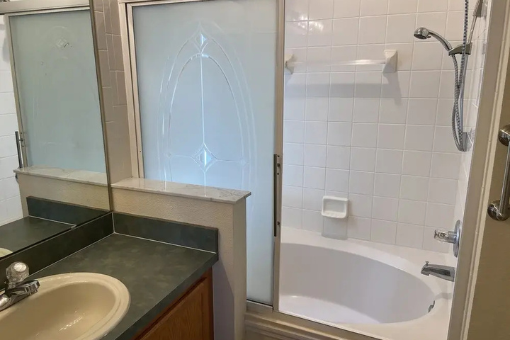 Room 6 of 20
