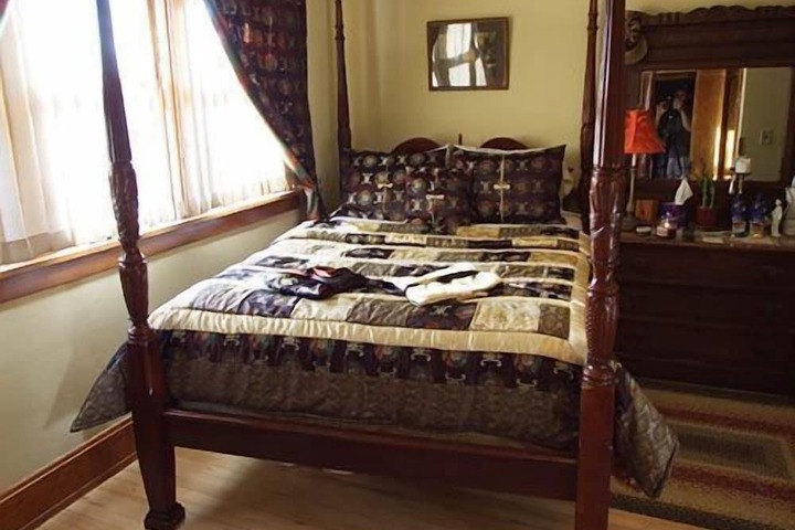 Room 22 of 40