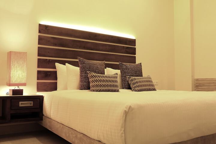 Room 8 of 21