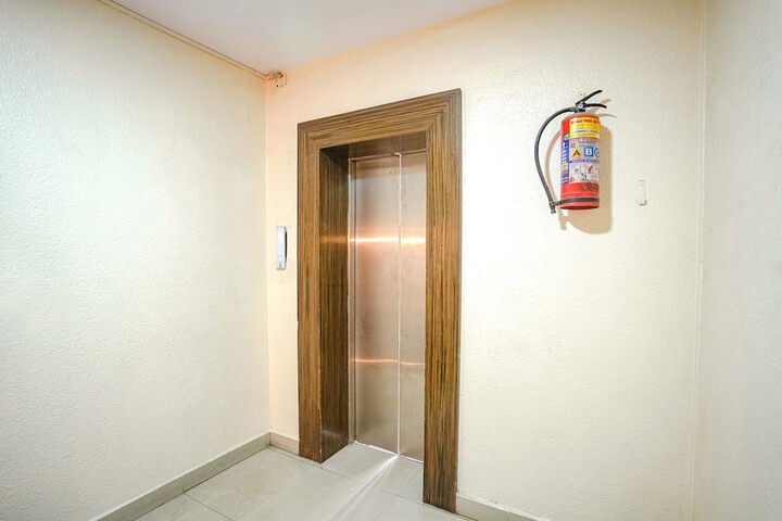 Hotel Interior 6 of 27