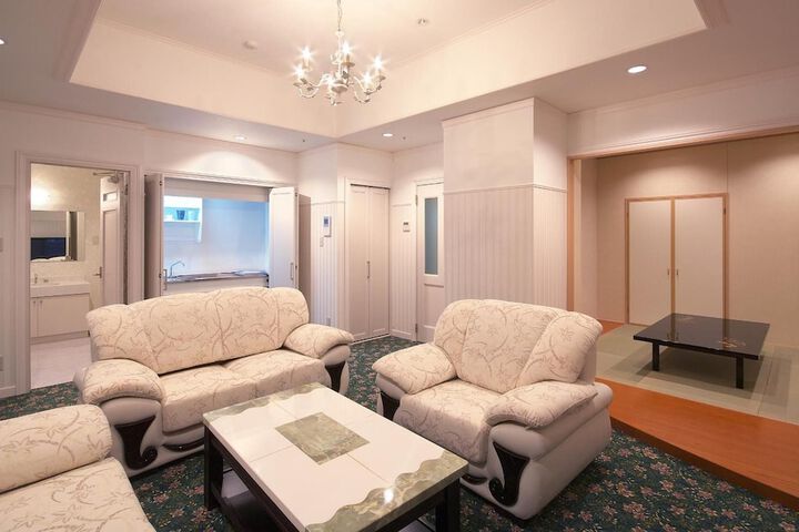Room 44 of 59
