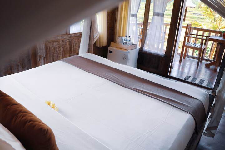 Room 5 of 80