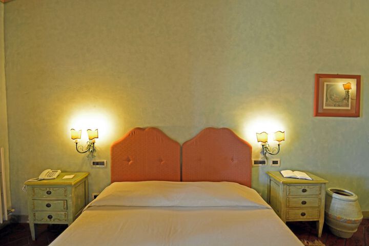 Room 16 of 84