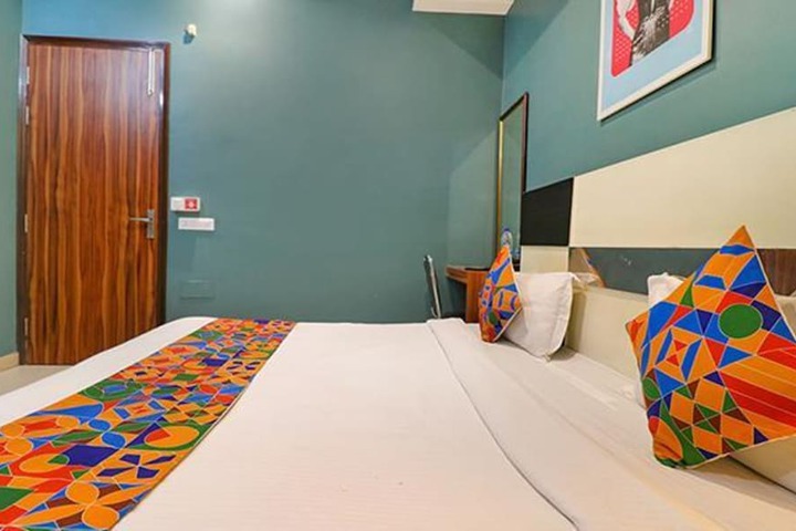 Room 16 of 24