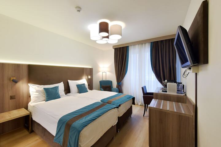 Room 45 of 86