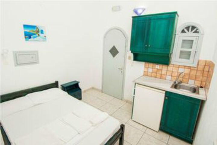 Room 9 of 34