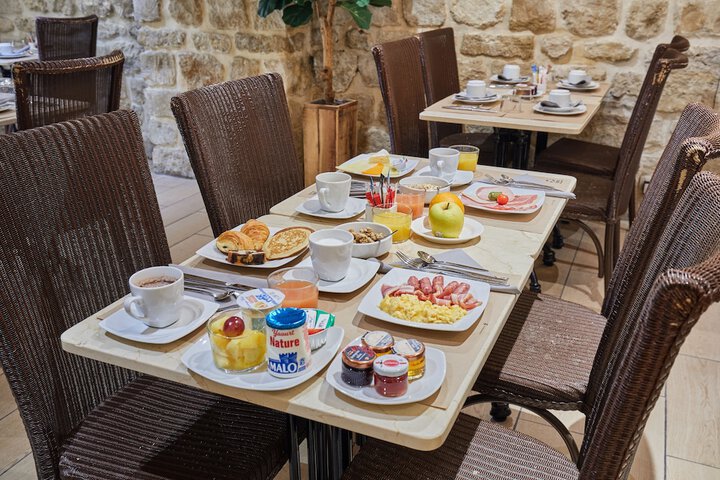 Breakfast/Coffee Service 59 of 69