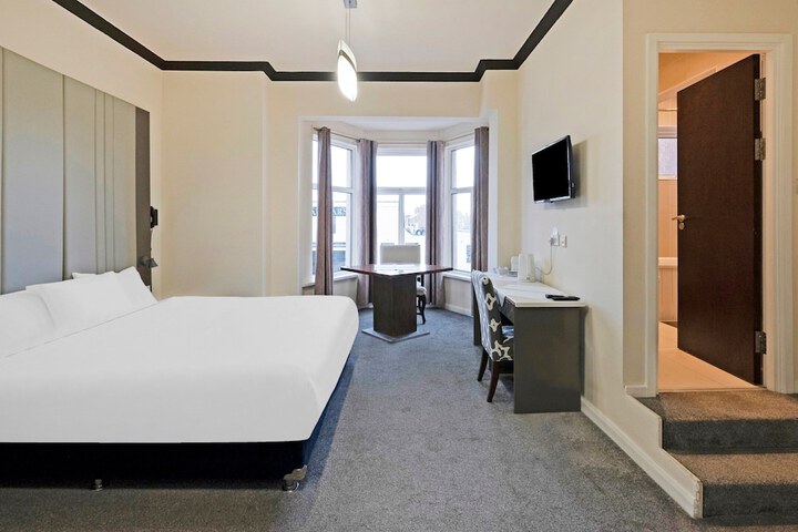 Room 20 of 83