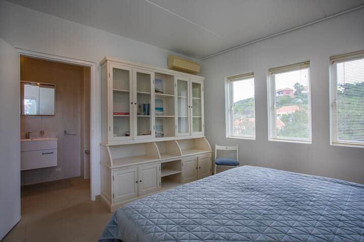 Room 21 of 127