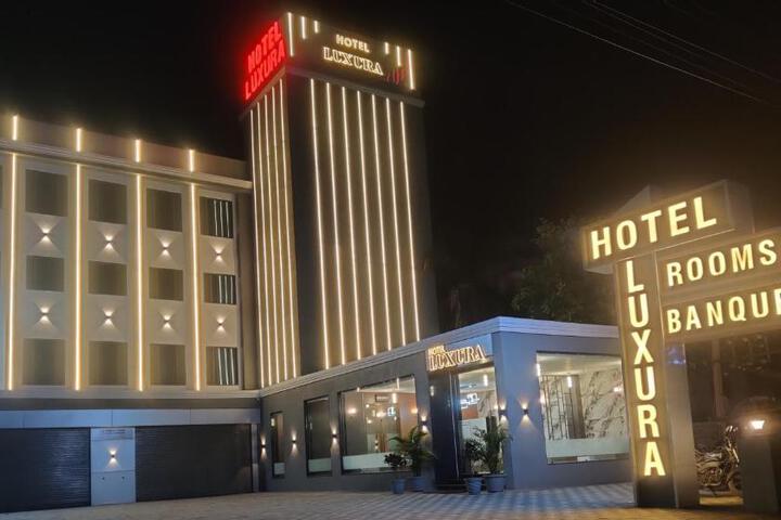 Hotel Luxura Ahmedabad