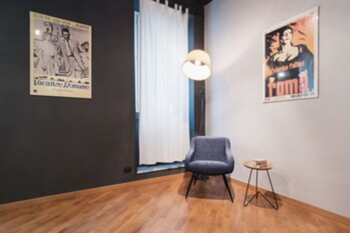 Room 10 of 25