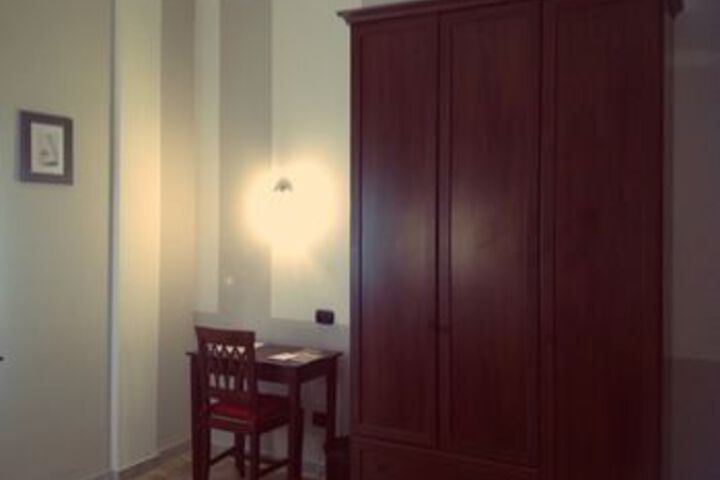 Room 30 of 60