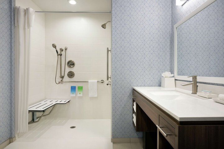 Bathroom shower