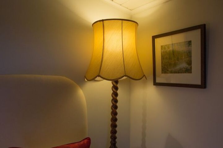 Room 13 of 74