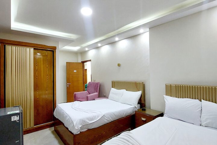 Room 6 of 35