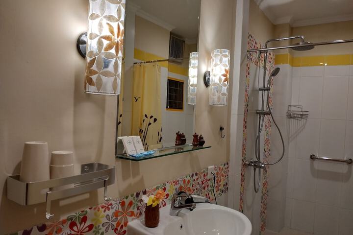 Room 73 of 135