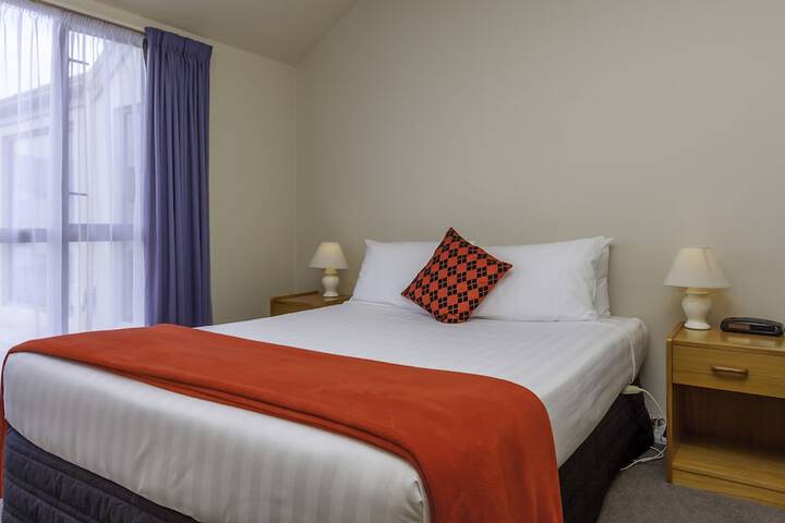 Room 8 of 32