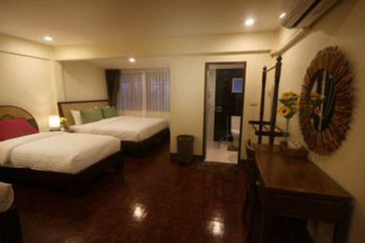 Room 7 of 24