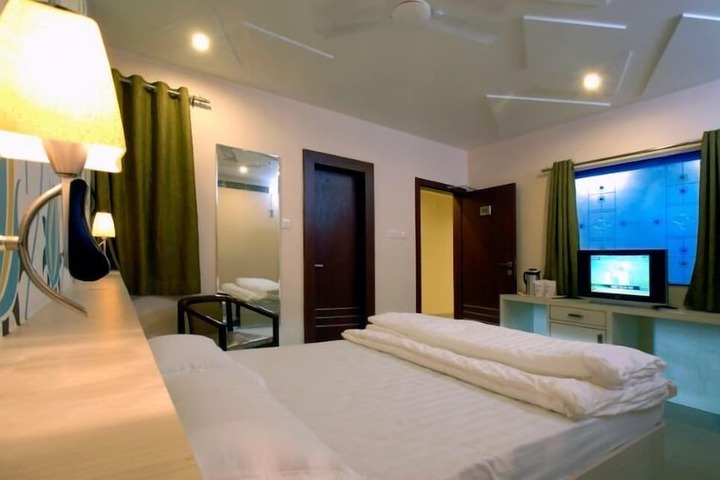 Room 18 of 27