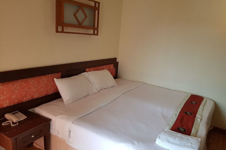 Room 43 of 79