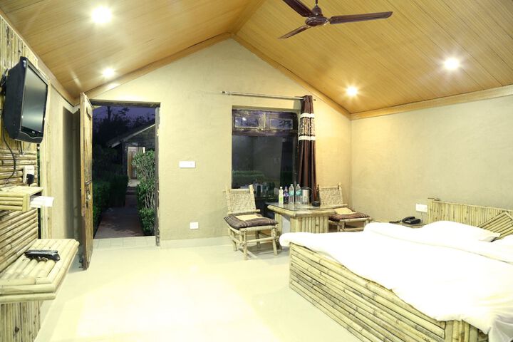 Room 6 of 26