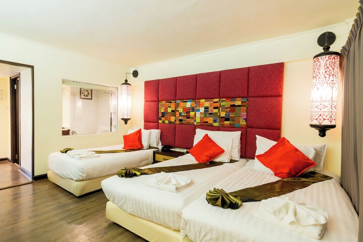 Room 49 of 143