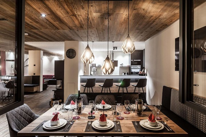 Dining 37 of 113
