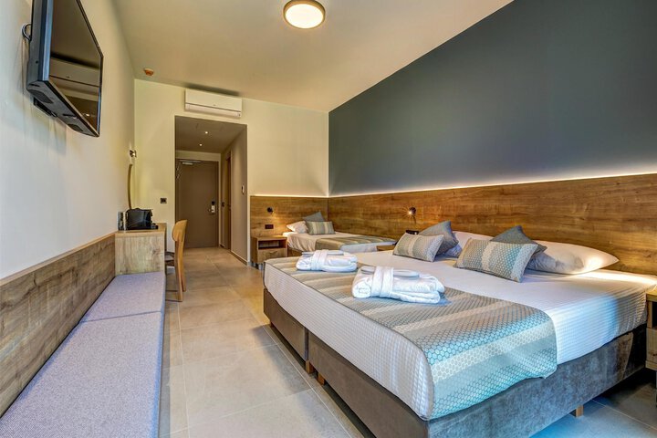 Room 14 of 67