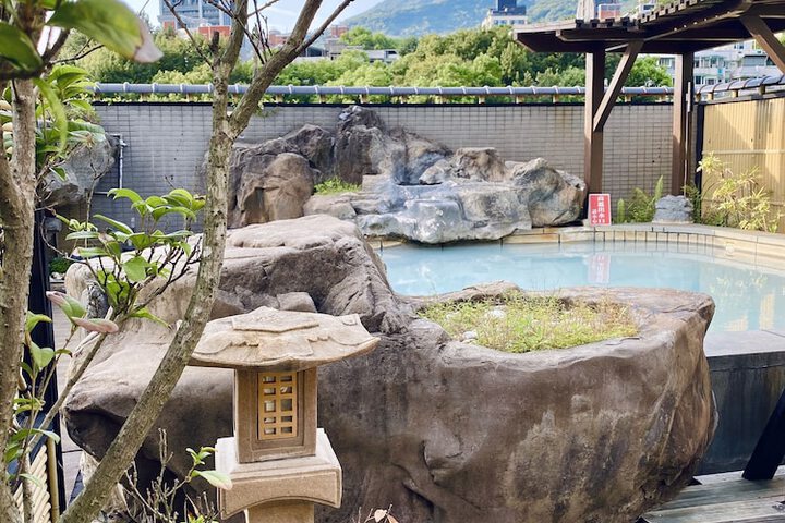 Hotel Pool