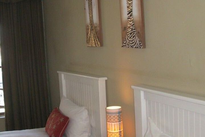 Room 13 of 27