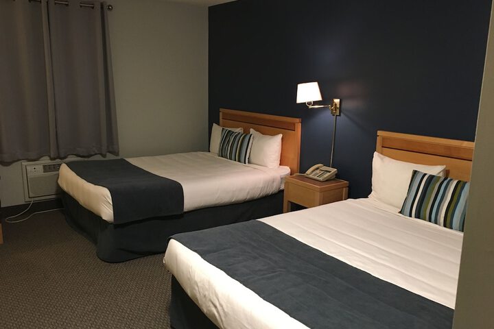 Room 10 of 122
