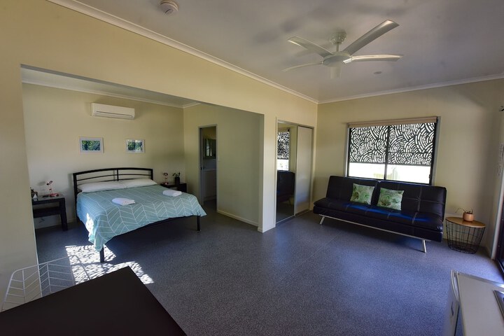 Room 15 of 37