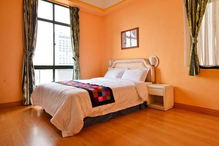 Room 20 of 48
