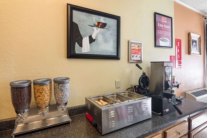 Breakfast/Coffee Service 24 of 30