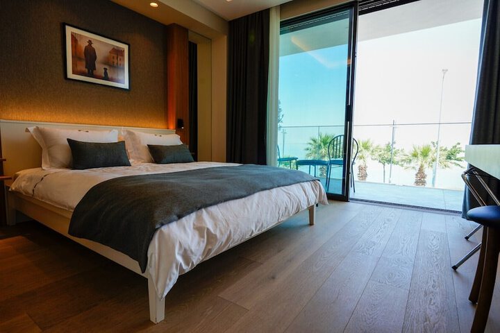 Room 30 of 91